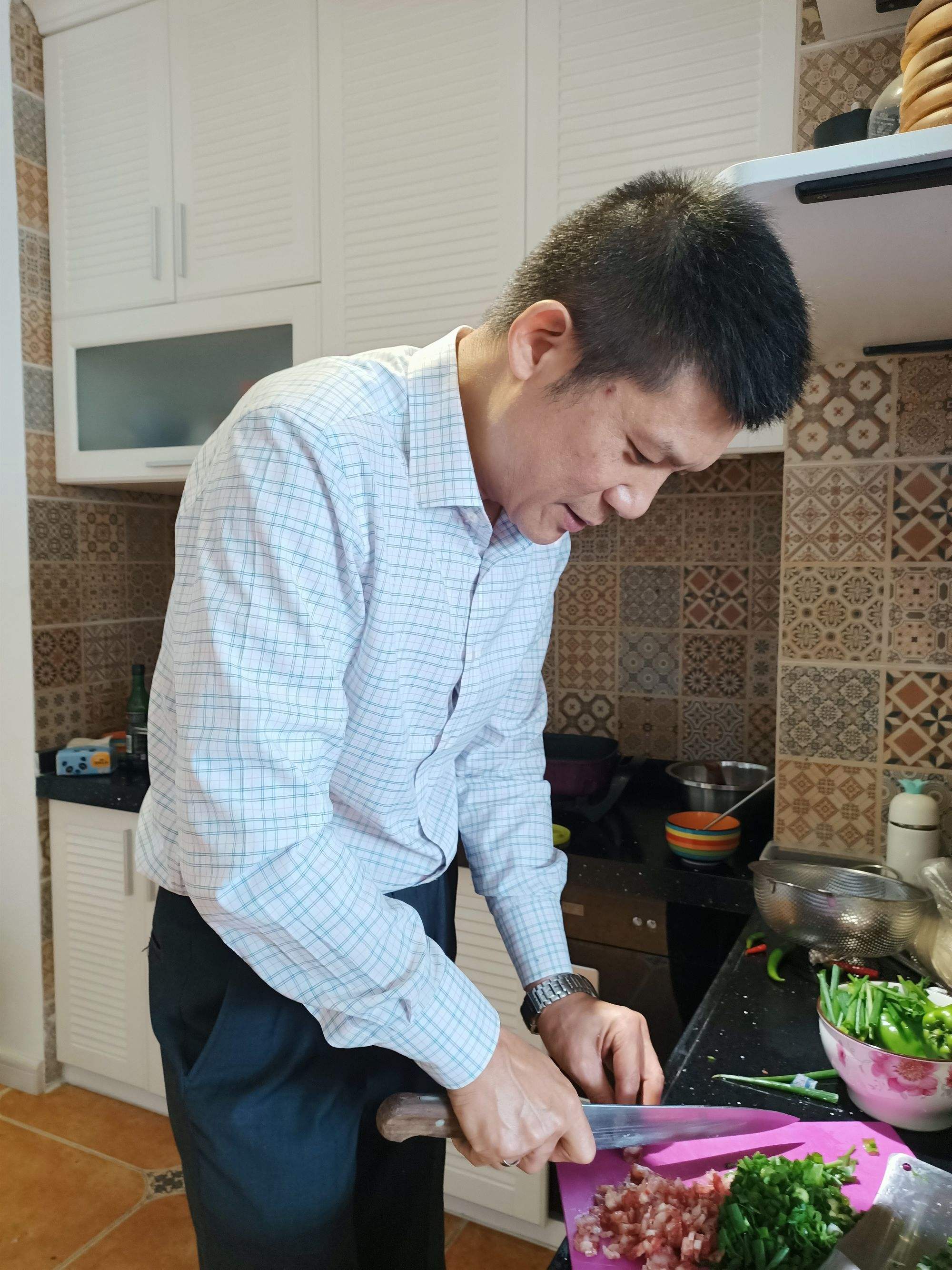 男人喜欢做饭证明什么(男人喜欢做饭好吃的女人吗)