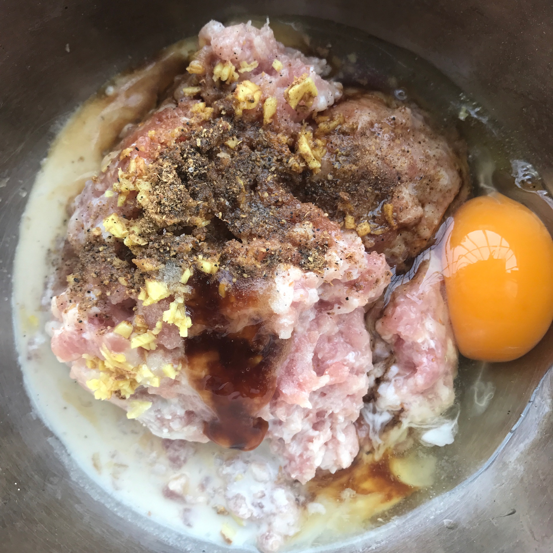 肉馅冷藏变味(肉馅放冷藏有点臭味)