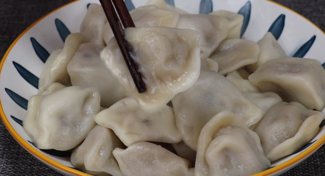 速冻饺子(速冻饺子蒸多久才熟)